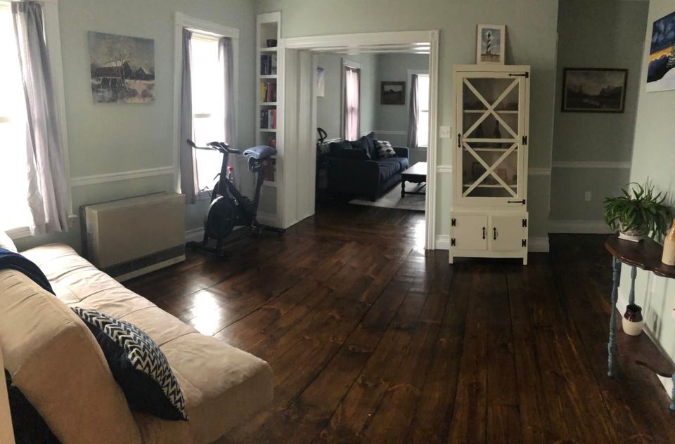 Primary Photo - 377 Pearl St