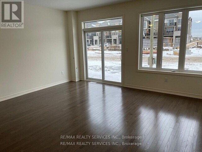 Building Photo - 130 Adventura Rd