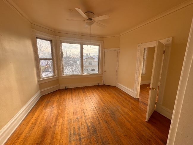 Foto del edificio - 2112 W Greenfield Ave