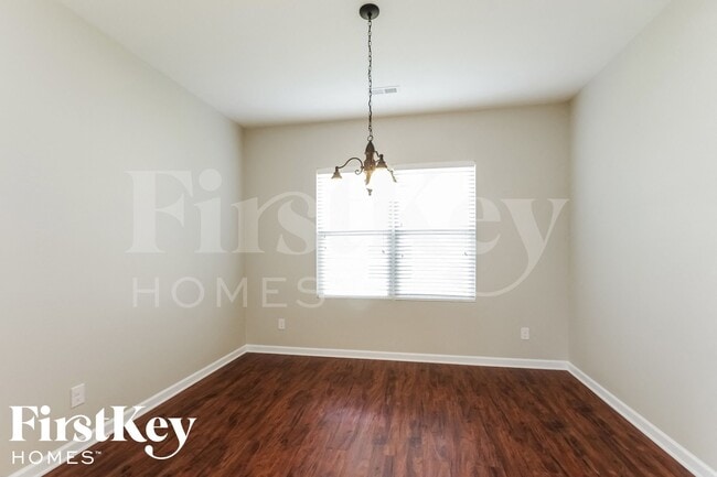 Foto del edificio - 12429 Bending Branch Rd