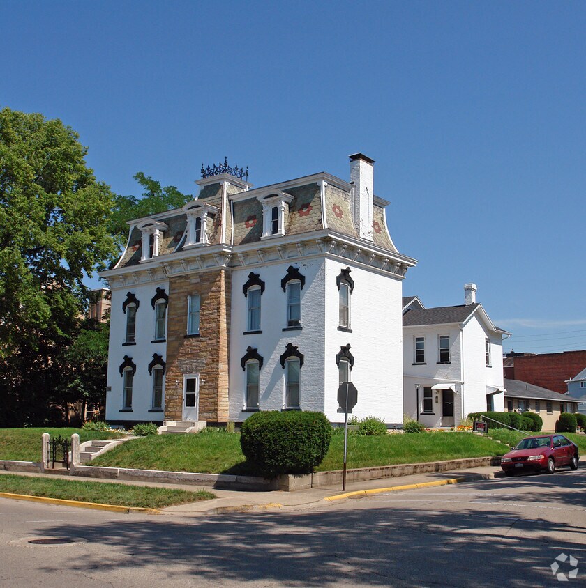 217 E Linden Ave, Miamisburg, OH 45342 Apartments in Miamisburg, OH