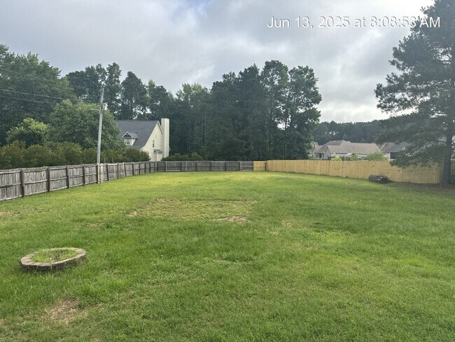 Foto del edificio - 4615 Rockfish Rd