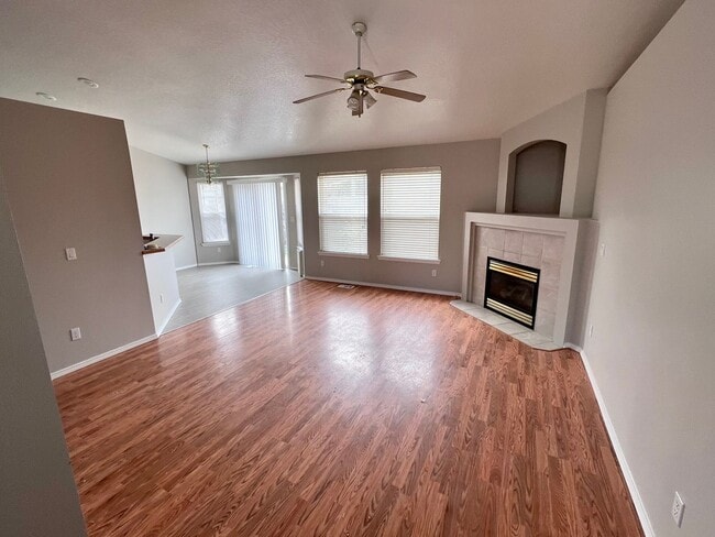 Building Photo - $1,895. - Coming soon! 4 Bed, 2 Bath with ...