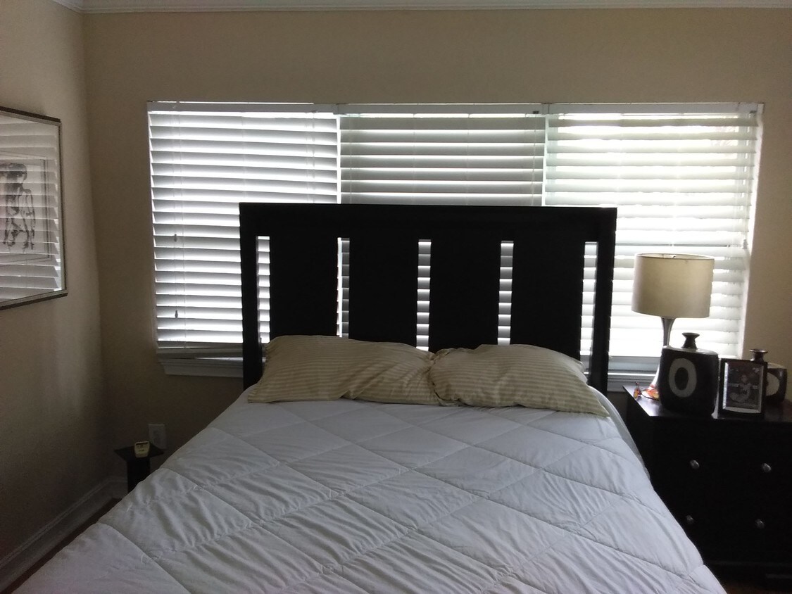 Foto principal - 837 E Edgewood Dr