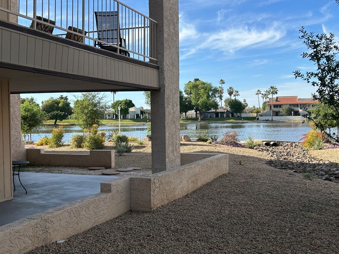 On the Lake, 2 Bed, 2 Bath, Great Views! - On the Lake, 2 Bed, 2 Bath, Great Views!