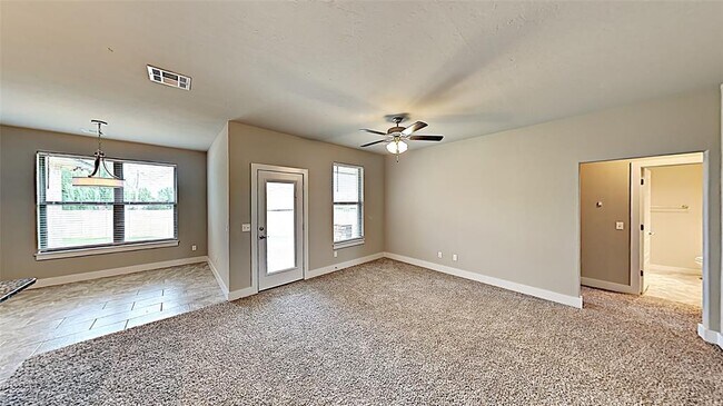 Building Photo - 405 Josephine Ct