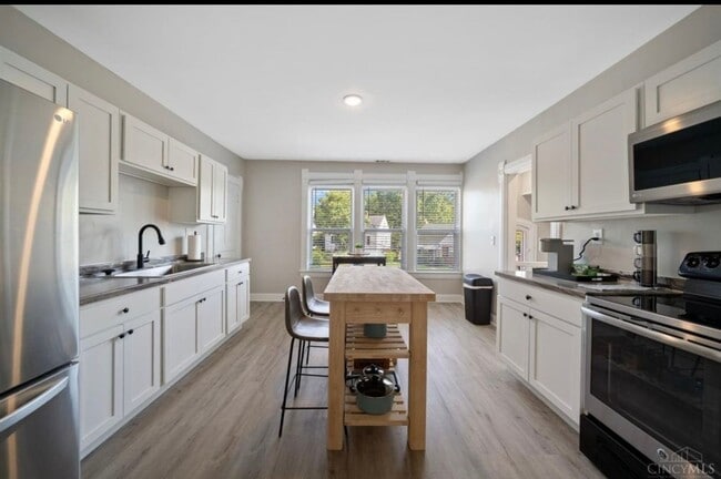 Building Photo - 5261 Waltella Pl