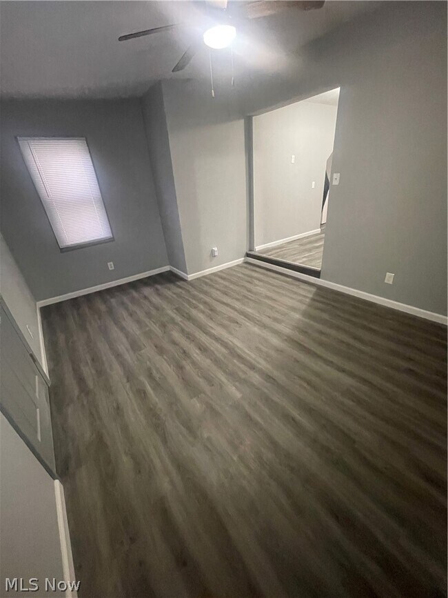 Foto del edificio - 12007 Beulah Ave