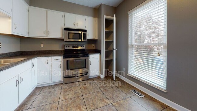 Foto del edificio - 8340 Cliffthorne Way