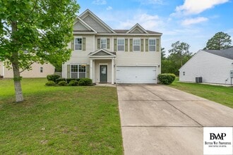Building Photo - 11 Belhaven Dr