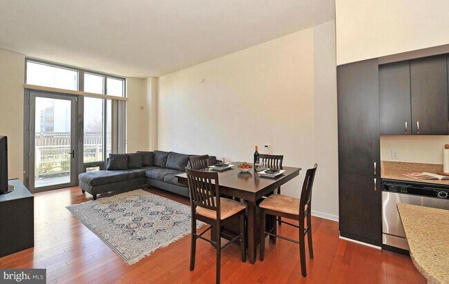 Foto del edificio - 440 L St NW