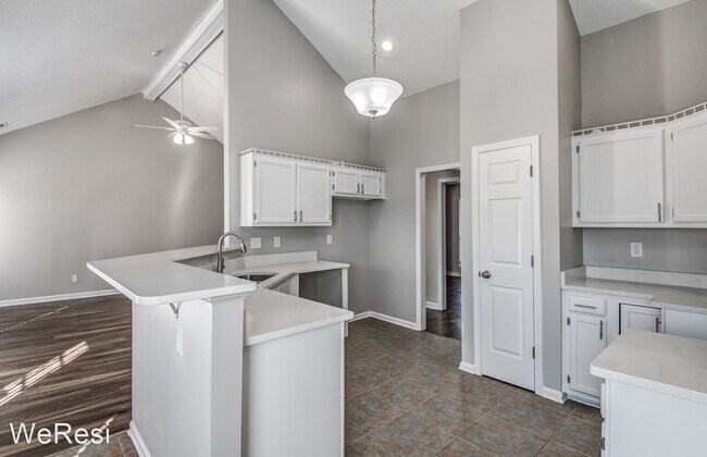 Foto del edificio - 3 br, 2 bath House - 2623 Laurelcrest Dr