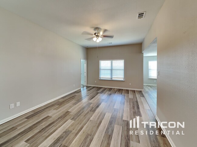 Building Photo - 117 Crockett Way Venus TX