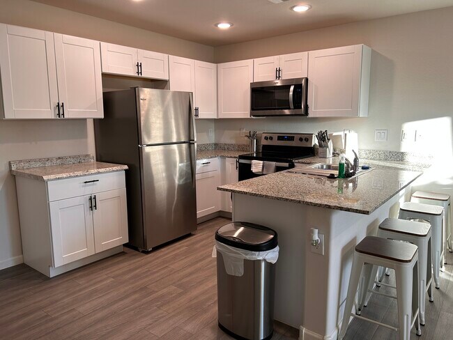 Building Photo - 3805 N Mohu Dr