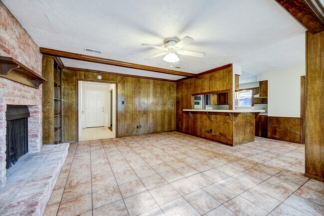 Building Photo - 25403 Lynbriar Ln
