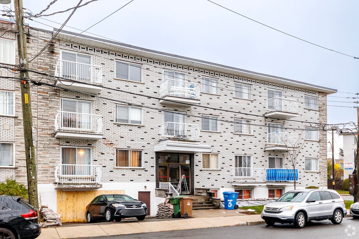 Building Photo - 7485 Av De Chester
