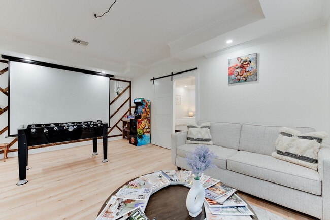 Building Photo - 1505 Durango Dr