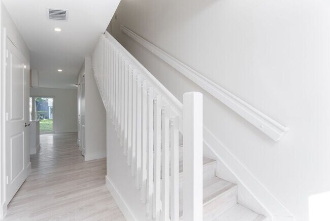 Foto del edificio - 2754-2791 NW 191st Terrace