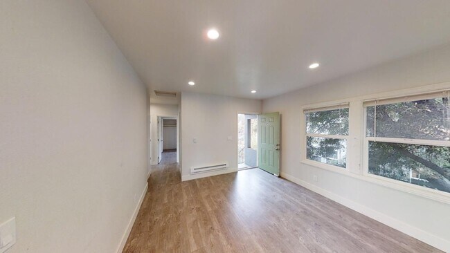 Building Photo - 1532 Tyler St
