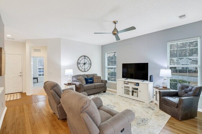 Foto del edificio - 24 Sweetwater Ct