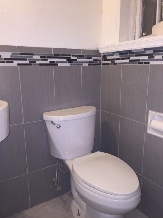 Interior Photo - 363 E 21st St