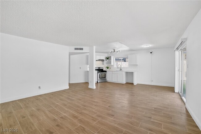 Building Photo - 5111 Orinda Ave