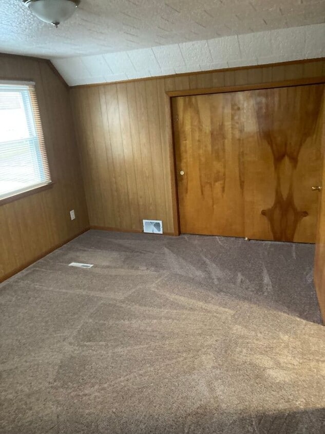 Great 3 bed 2 bath House Rental in Nedrow, NY