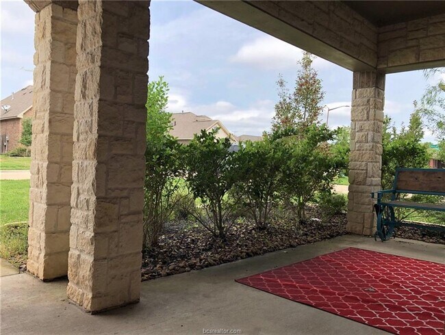 Foto del edificio - 2505 Kinnersley Ln