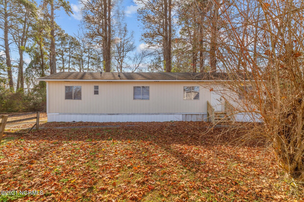 1109 W 3rd St, Piney Green, NC 28544 House Rental in Piney Green, NC