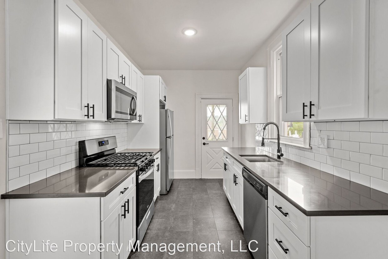 Primary Photo - 3 br, 2 bath House - 118 E 20th Ave