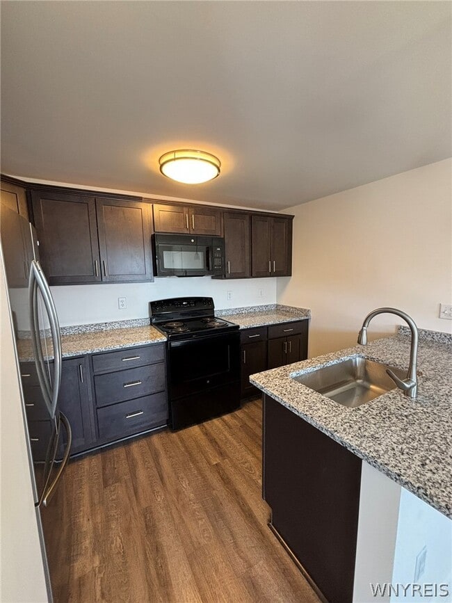Building Photo - 1347 Millersport Hwy