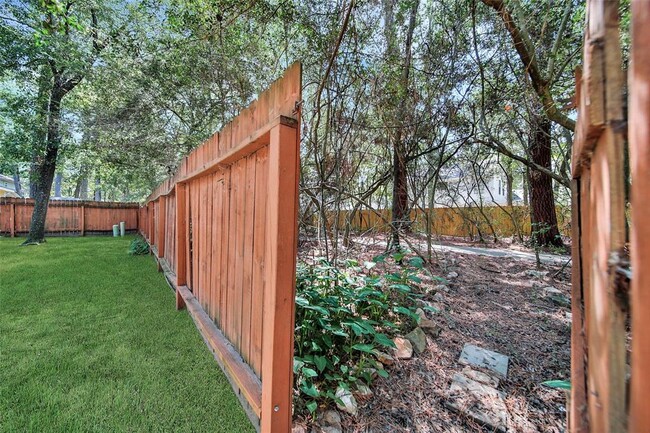 Building Photo - 55 Sylvan Forest Dr