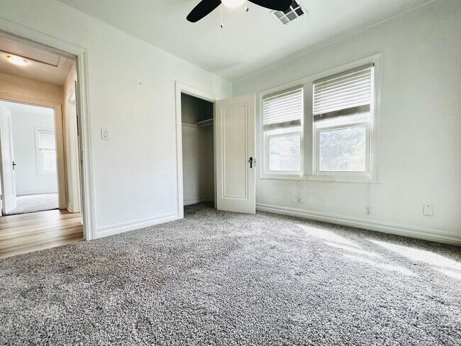 Foto del edificio - Cute 2BD 1BA Bungalow Home in Putnam Heights West!!!