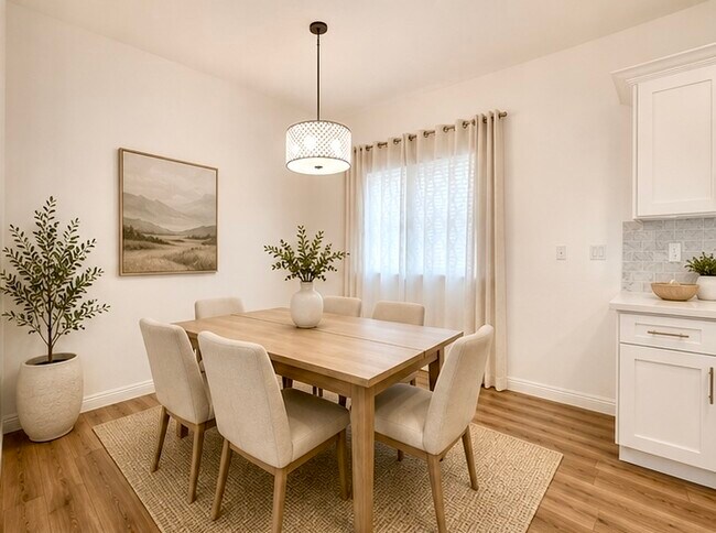 *Las fotos que incluyen muebles son representaciones virtuales a modo de referencia y no están incluidas en el alquiler. - 1037 Arroyo Verde Rd