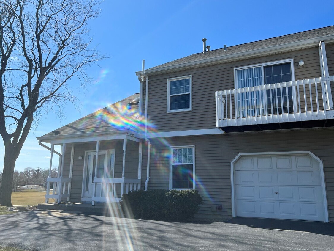 Foto principal - 11411 Douglas Ave