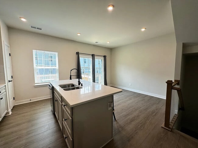 Foto del edificio - 5020 Springarn Ct