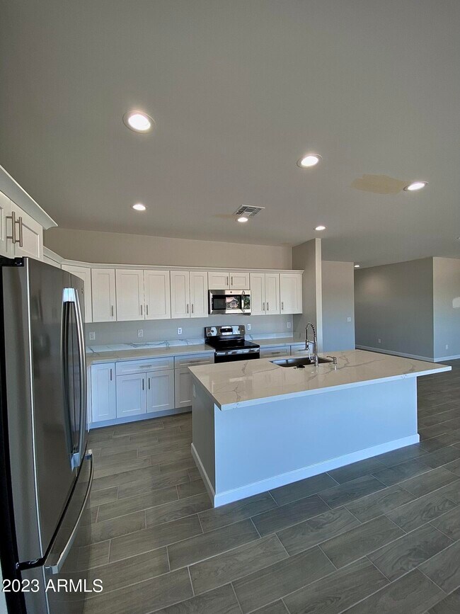 Building Photo - 10861 Cambria Cir