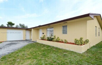 Building Photo - 4304 N Shore Dr