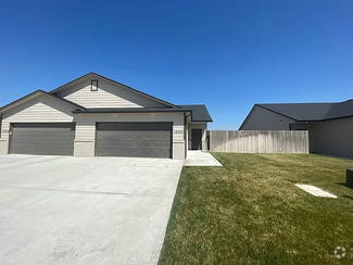 Building Photo - 12020 Fontana Cir