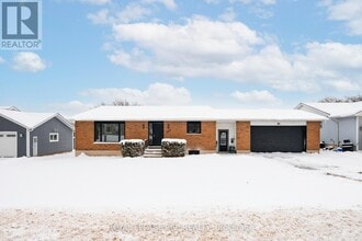 Building Photo - 127 Franklyn St