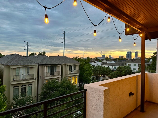 4th Floor Balcony View - 1912 Maryland St