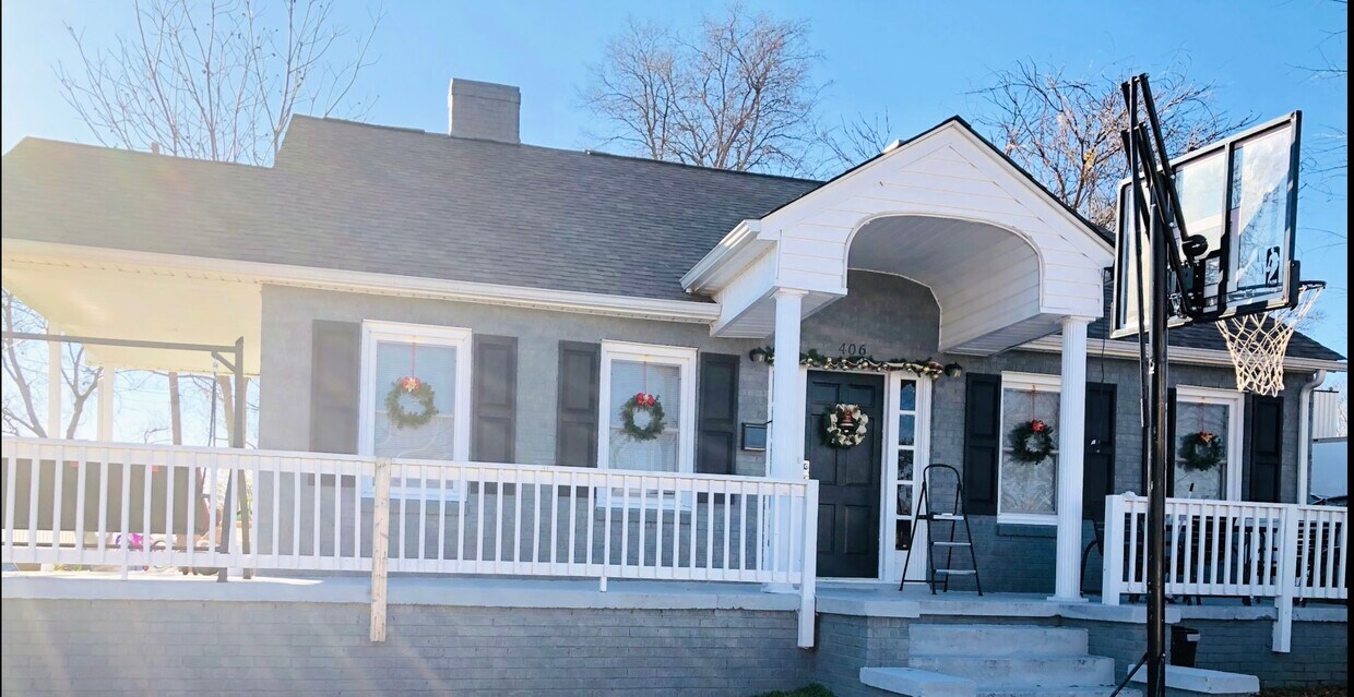 Foto principal - 406 S Catawba St