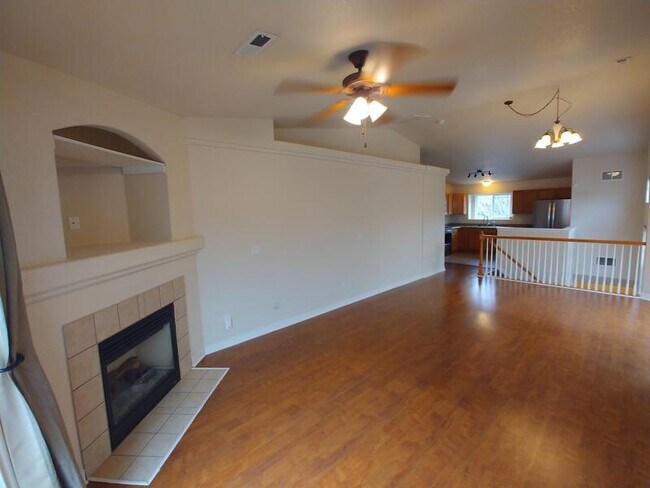Building Photo - 1415 Madison Ridge Heights