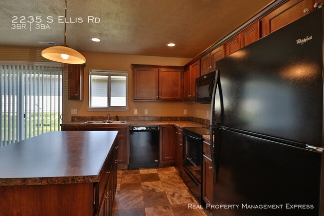 Foto del edificio - 2235 S Ellis Rd