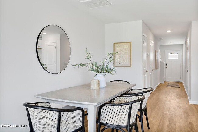 Foto del edificio - 4118 Hobblebush Dr