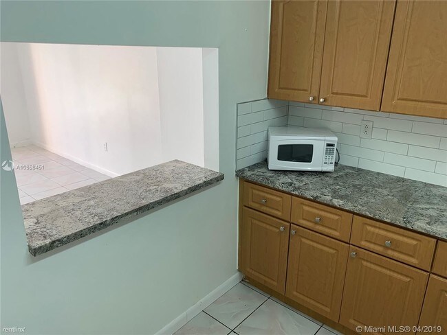 Foto del edificio - 2 br, 2 bath Condo - 6190 W 19th Ave Apt 106