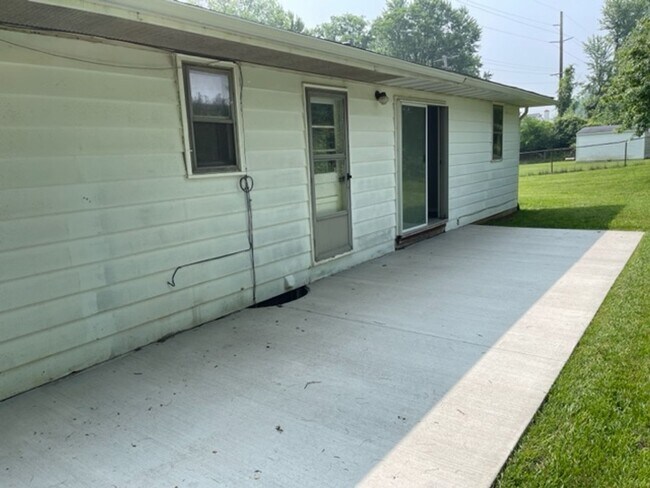Foto del edificio - ONTARIO SCHOOLS - 2BR 1BA HALF DUPLEX!