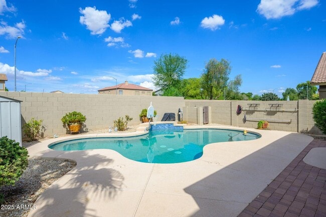 Building Photo - 13824 W Gelding Dr