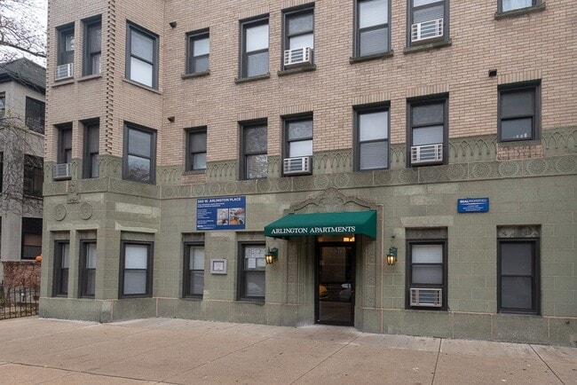 Building Photo - 562 W Arlington Pl
