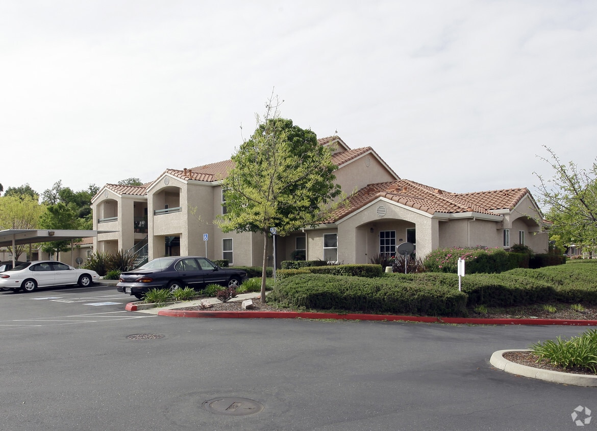 Primary Photo - Stanford Court Senior Living